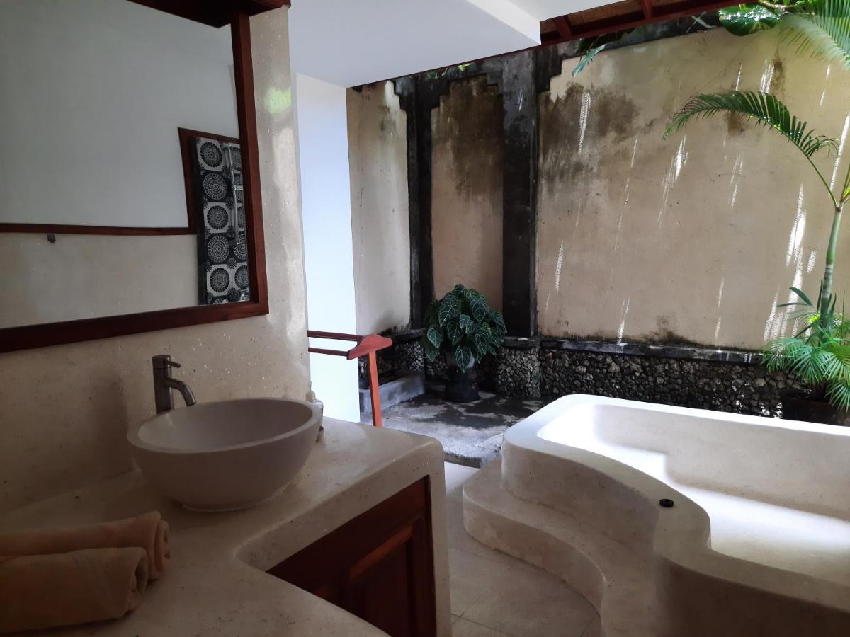 Puri Mesari Hotel Sanur Exteriör bild